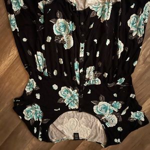 Torrid womens baby doll tee size 2